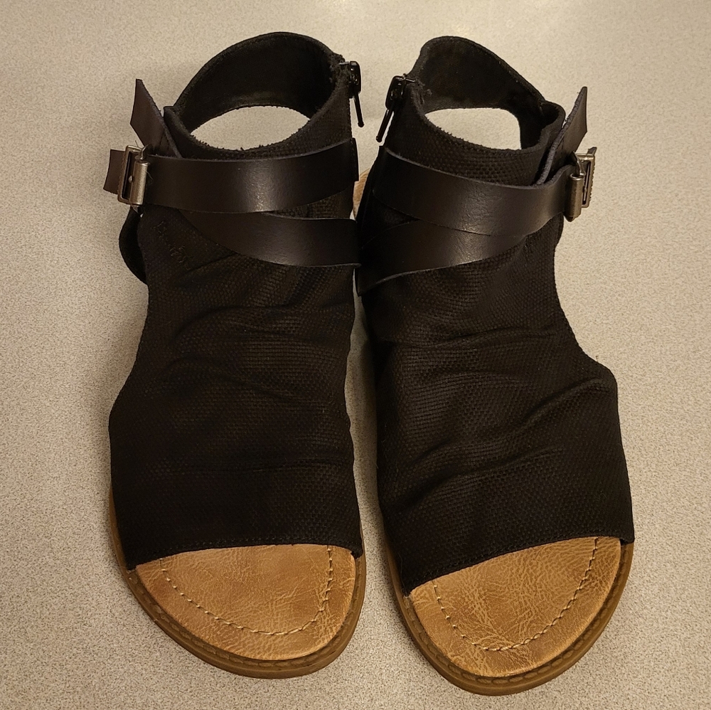 Stylish Black and Tan Women's Sandals